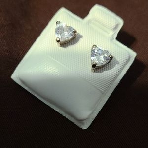 5mm Heart stud earrings